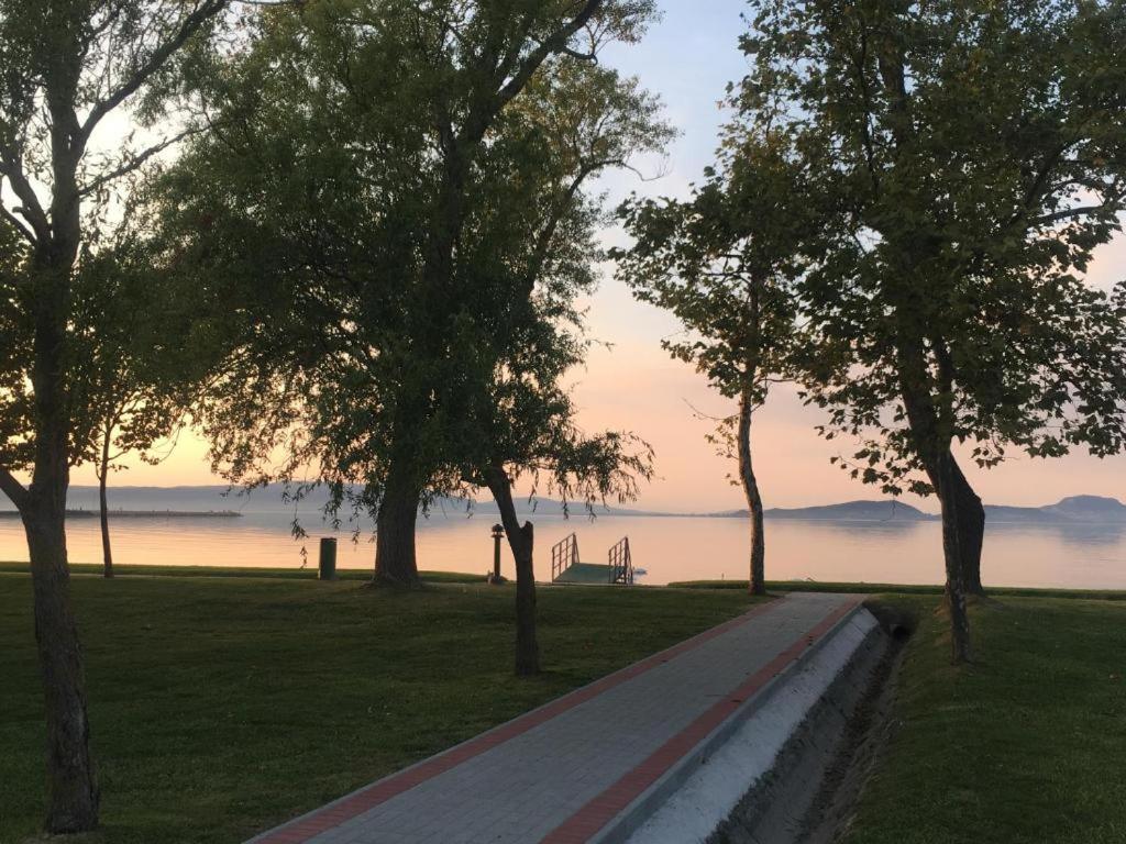Fenyves Hotel Balatonfenyves Luaran gambar